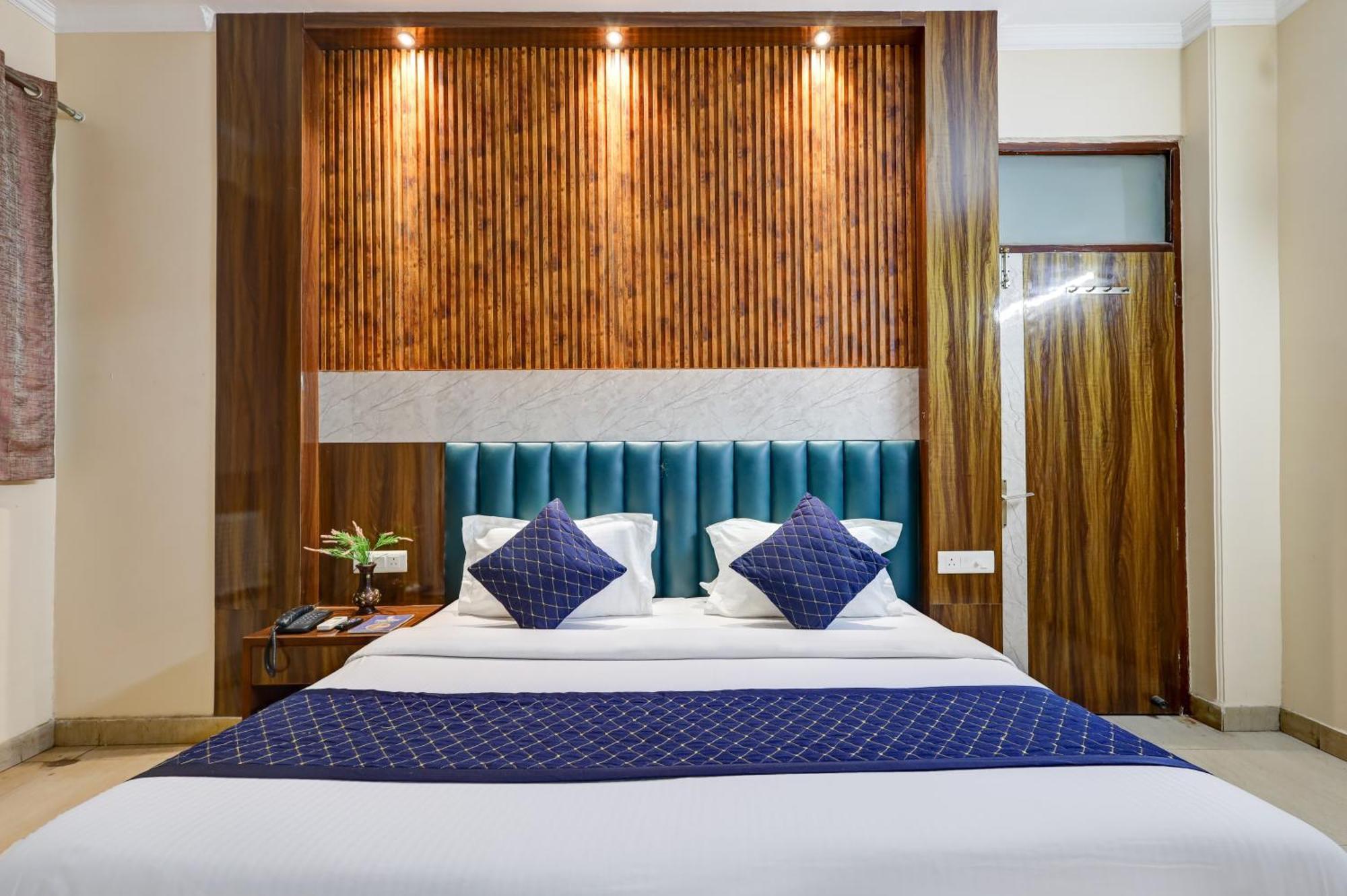 Tg Tashkent Palace 3*